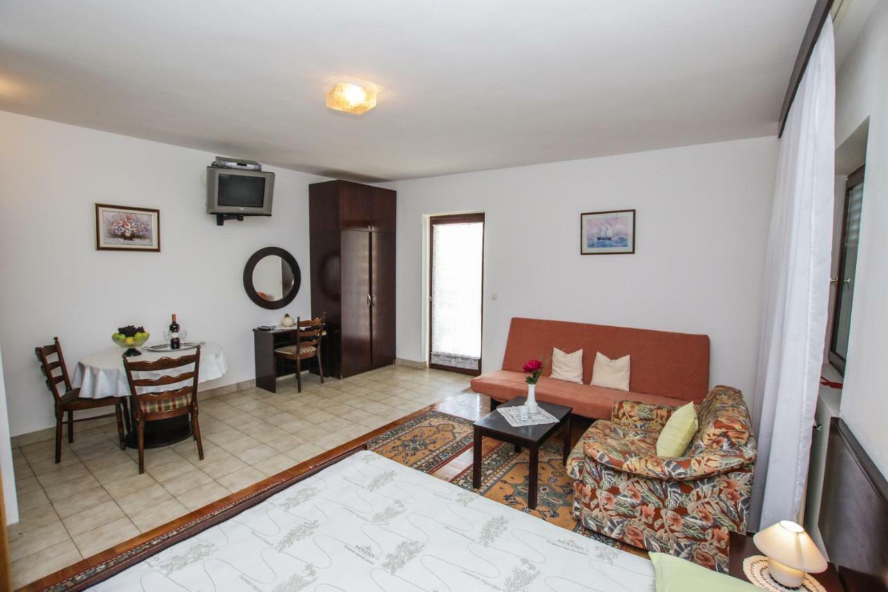 Apartmani Janja Пореч Экстерьер фото